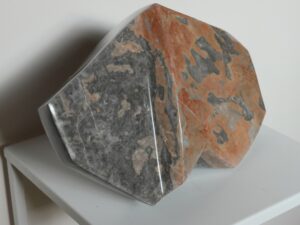 Mélange, Marbre "mélangé" incarnat et gris, Caunes-Minervois, 2024