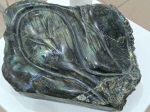 Exposition Galerie Wilson , juillet 2024. Endormie, Labradorite, J.P. Milesi