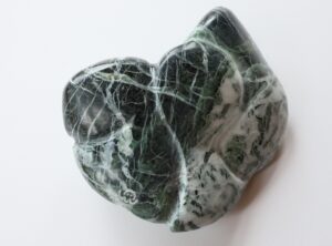 "Vert Isère" Villette, Savoie, France. Ultrabasite et veines de calcite (Ophicalcite)