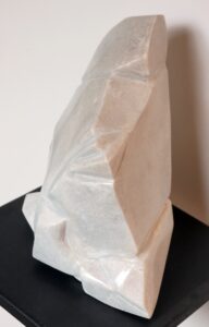 Prisme crème, Marbre, Aime, Savoie, France. 2025