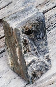 Gneiss à biotite, Alleuze, Cantal, 2026